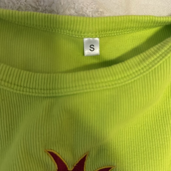 UNIF lime green baby star ying yang tee - Picture 2 of 2